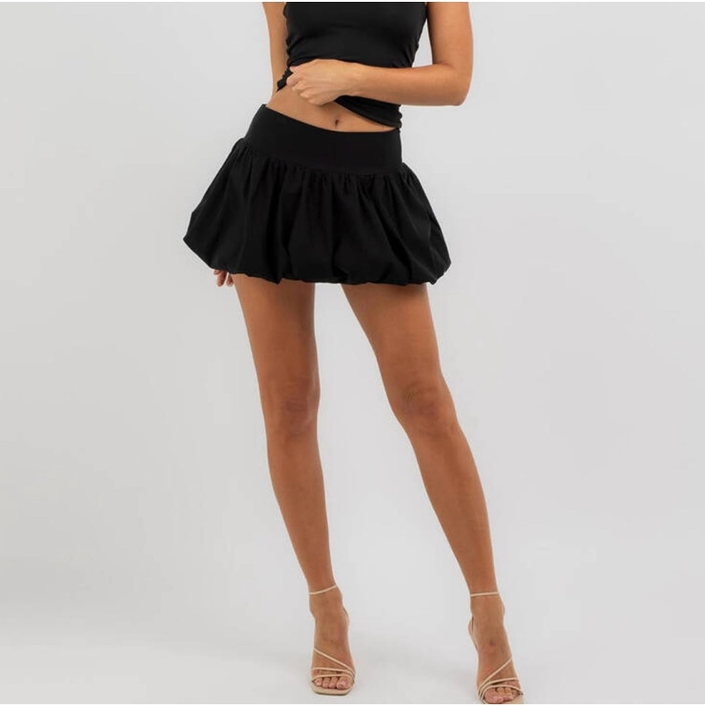 Black bubble skirt